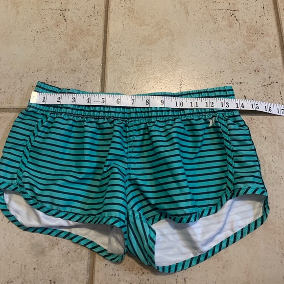 💜 Hurley Teal & Black Striped Board Shorts / Swim Shorts, Size S - Picture 5 of 5